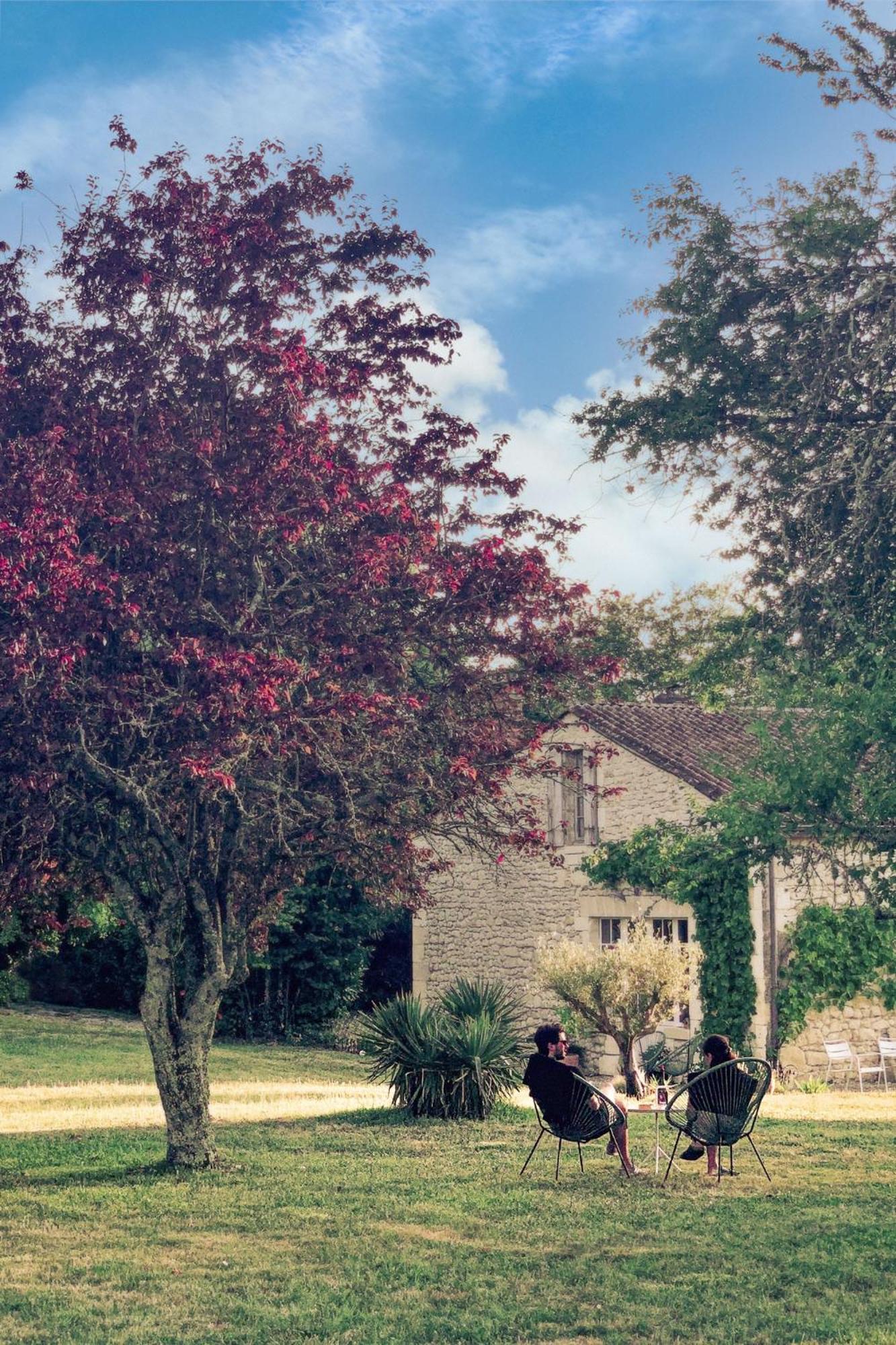 La Nuit & Le Jour Bed & Breakfast Vertheuil-en-Medoc Bagian luar foto